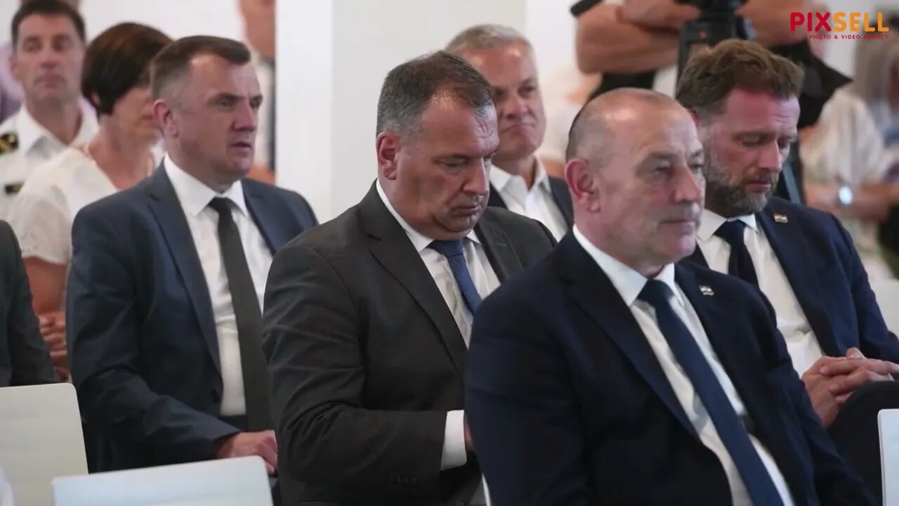 Članovi Vlade RH na predstavljanju zbirke "Priče iz Domovinskog rata iz pera srednjoškolaca"