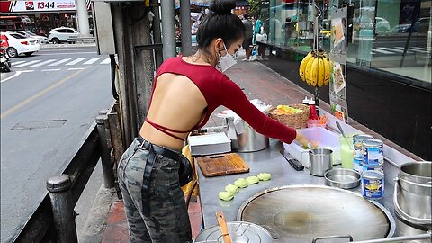 Eggs & Bananas! The Most Popular Rotti Lady in Bangkok - Thai Street Food_HD