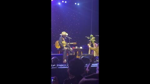 “Rainbow Connection” Willie Nelson & Kermit the Frog live Luck Reunion Texas 2024