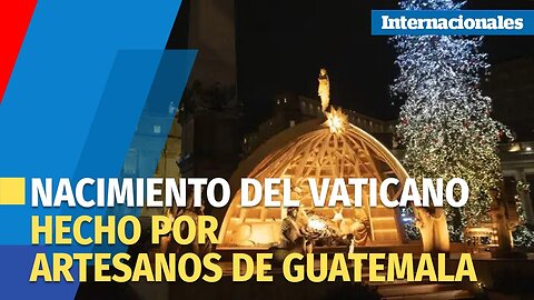 El Vaticano lights its candles and starts its Christmas tree.