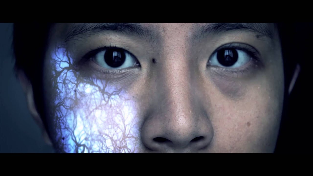 Vaxxed Bodies Glowing??? Black lights going up in the City?? What the Heck!!!
