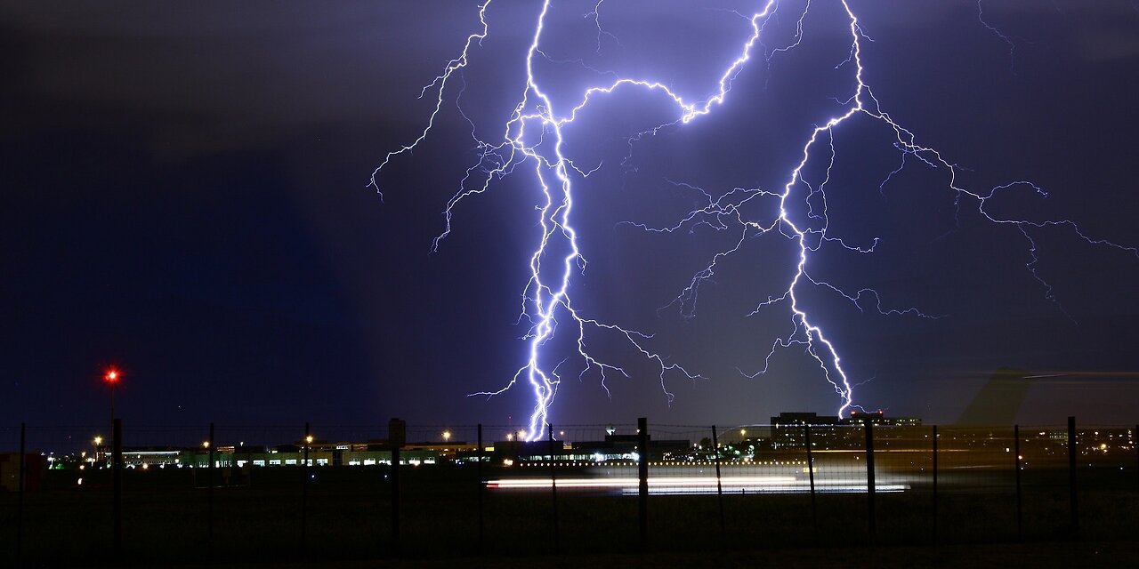 Top 10 Natural Disaster Lightning Strikes || Signs of the End