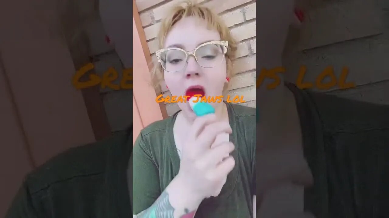 Girl has dope jaws lol