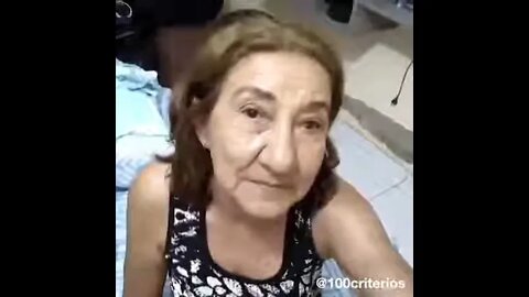 NADA NÃO TÔ SÓ OLHANDO IRENE a boca dela faz "TAC" KKK antes de falar😂😂