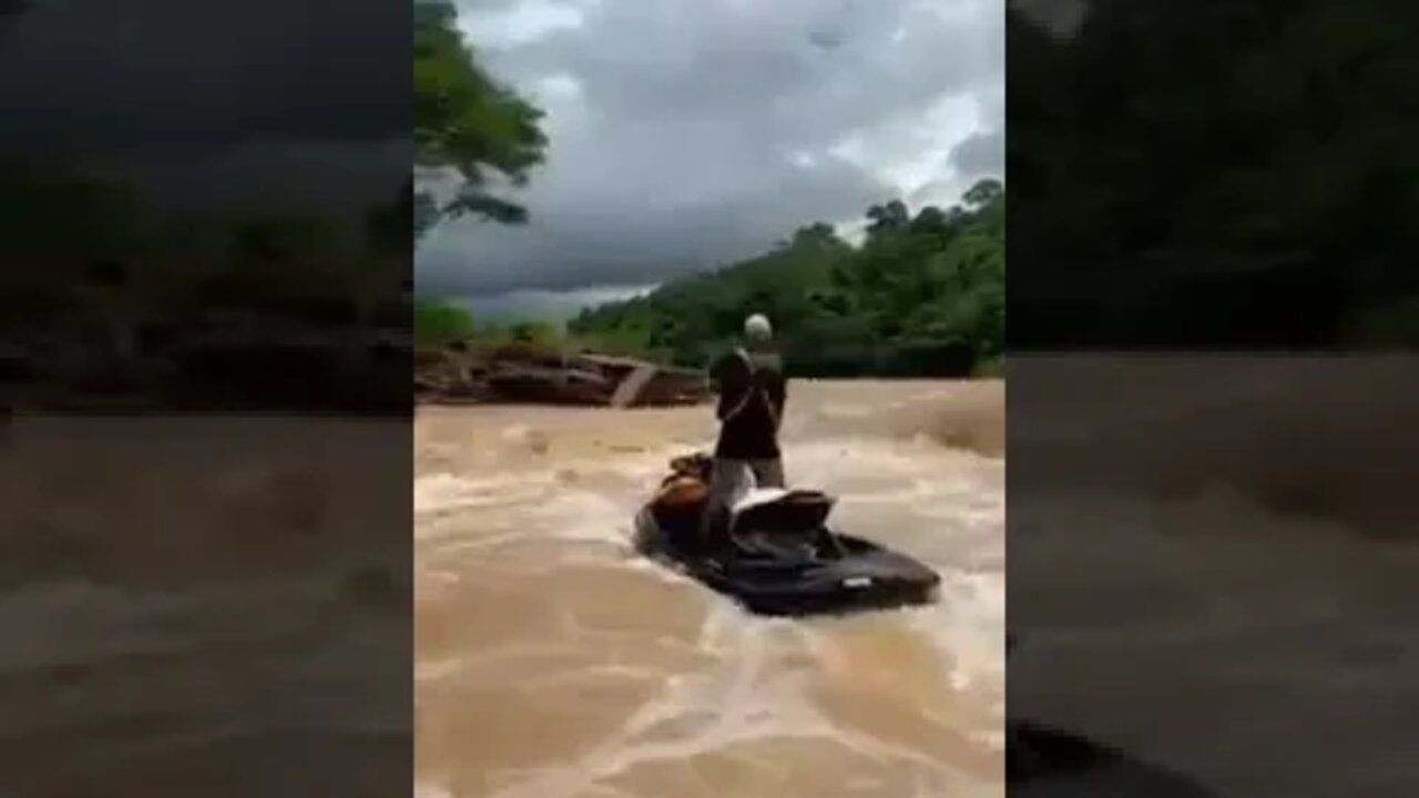 COMO JOGAR NO LIXO UM JET SKI DE MAIS DE 100 MIL REAIS NO LIXO VEJA ( MEME ) ( VIRAL ) #shorts