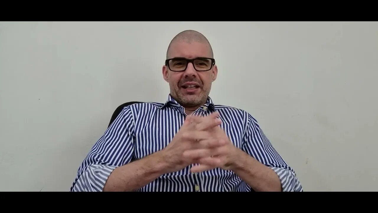 Deve o serviço militar obrigatório 'voltar'? Absolutamente, mas não devido à situação na Ucrânia!