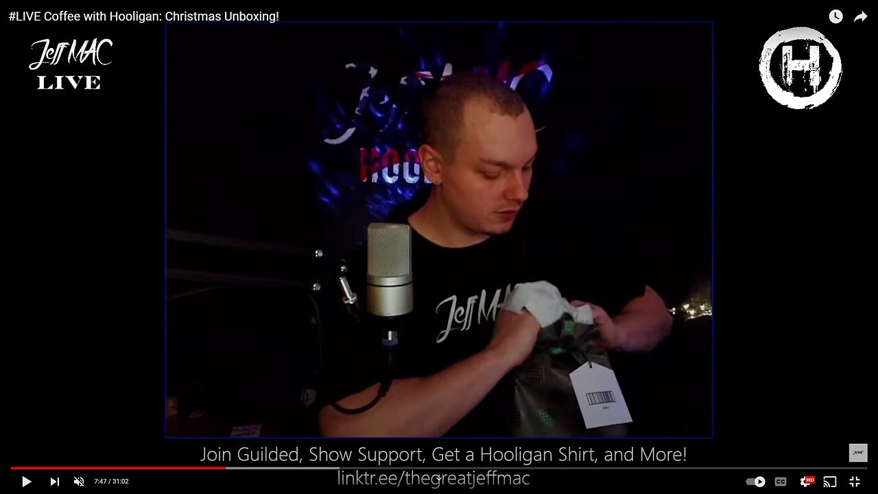 #LIVE Coffee with Hooligan: Christmas Unboxing!
