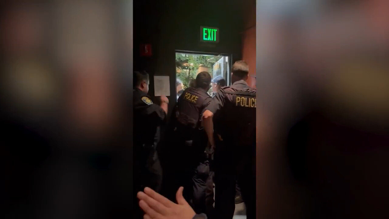 Leftwing Berkeley Students Form Violent Mob And Attack Jewish Speaker, Students