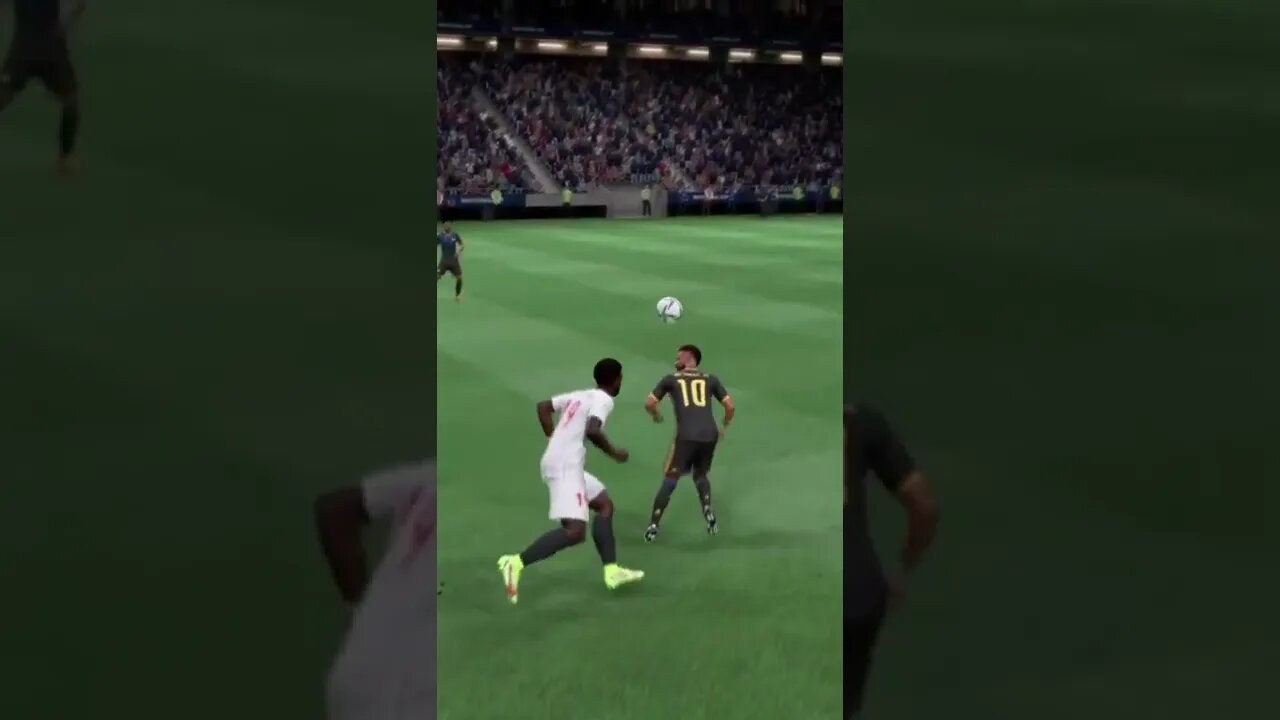 Neymar doing Rainbow in Fifa 22