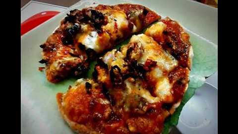 S2 Edition #1 Kaki/Tako Asian Pizza 3 Ways in Saigon (Original cuisine)