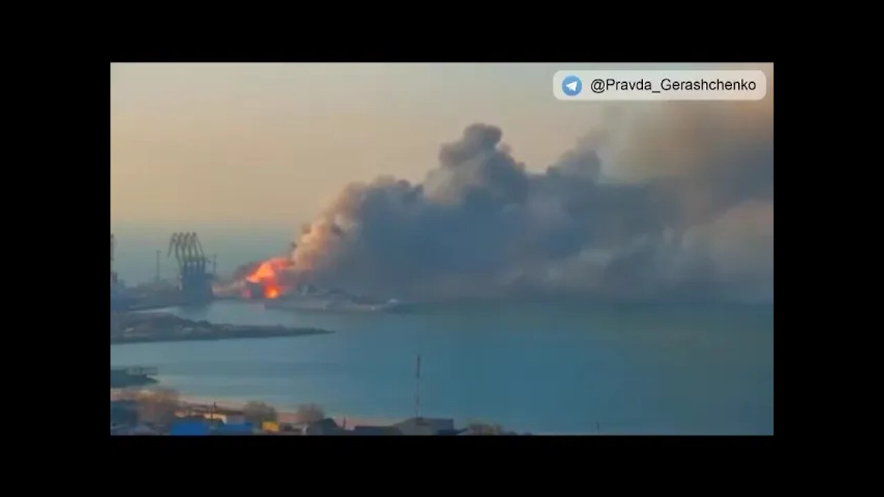 🇺🇦GraphicWar18+🔥Russian Landing Ship Sunk w/Missile in Berdyansk - Long Range - Ukraine Forces(ZSU)