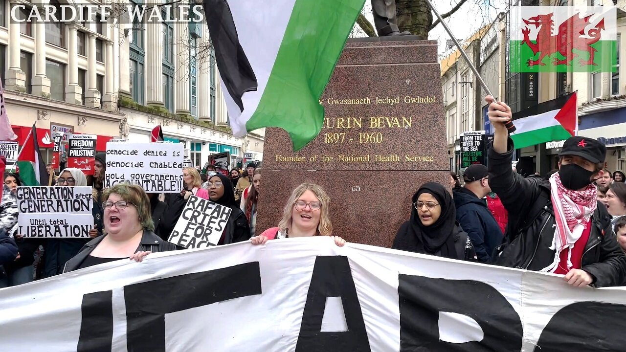 Speech Pro-Palestinian Protesters Aneurin Bevan Statue Cardiff