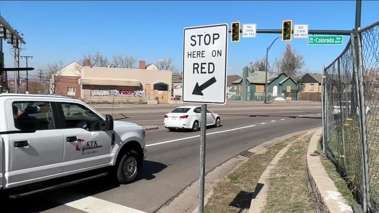 Driving You Crazy: Aren't you supposed to stop at red arrows until they turn green?