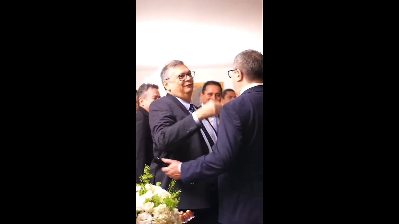 A harmonia dos poderes na capitania hereditária do Maranhão. Só faltou a Marrom, de unha postiça.