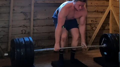 Smooth 185 Kgs Paused Deadlift. New PR!