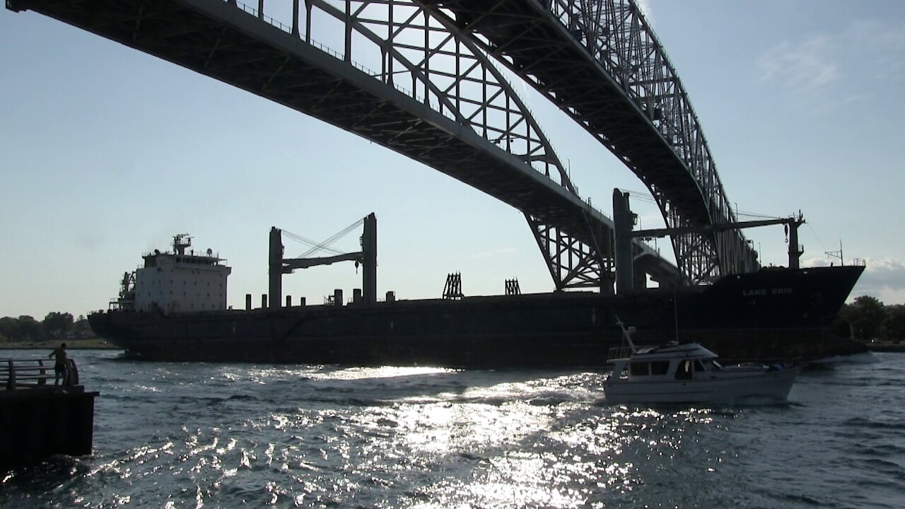 Lake Erie 607ft 185m Bulk Carrier Ship In Great Lakes