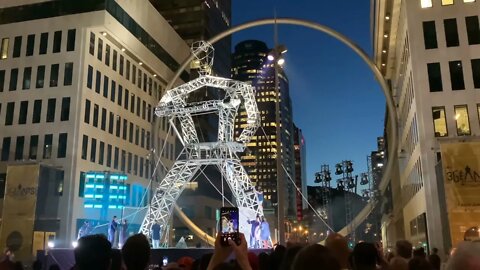 3 GIANTS - Montréal Cirque Festival