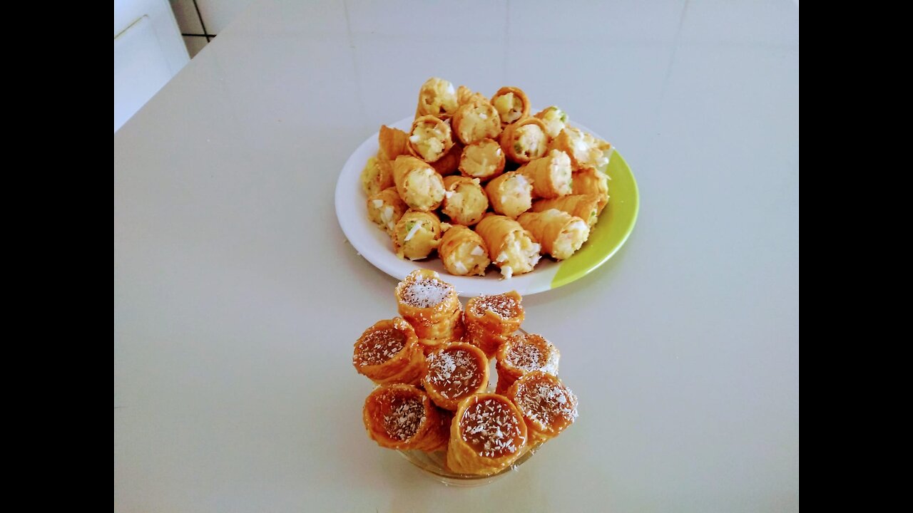 CANUDINHO RECHEADO DE DOCE DE LEITE E SALADA DE BATATAS