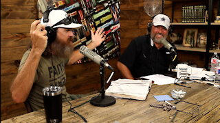 Jase May Need Marriage Counseling if Missy Sees This & Phil's Backyard Wedding Chaos | Ep 334