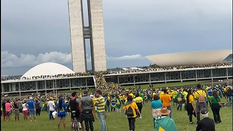 Patriotas em direção ao Congresso Nacional agora em Brasília! - 08/01/2023