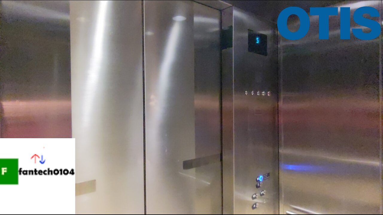 Otis Hydraulic Elevator @ Prudential Center - Boston, Massachusetts