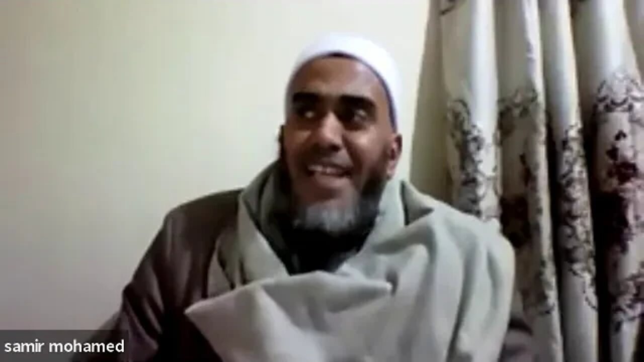 كيفية أداء إخفاء الميم الساكنة والرد علىالشيخ أيمن سويد في تبديعه للشيخ عامر بأنه أول من أحدث الفرجة