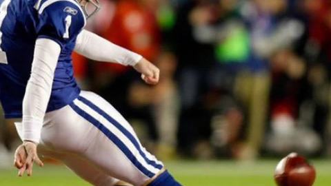 Colts punter Pat McAfee pays electric bill for 115 Indy families