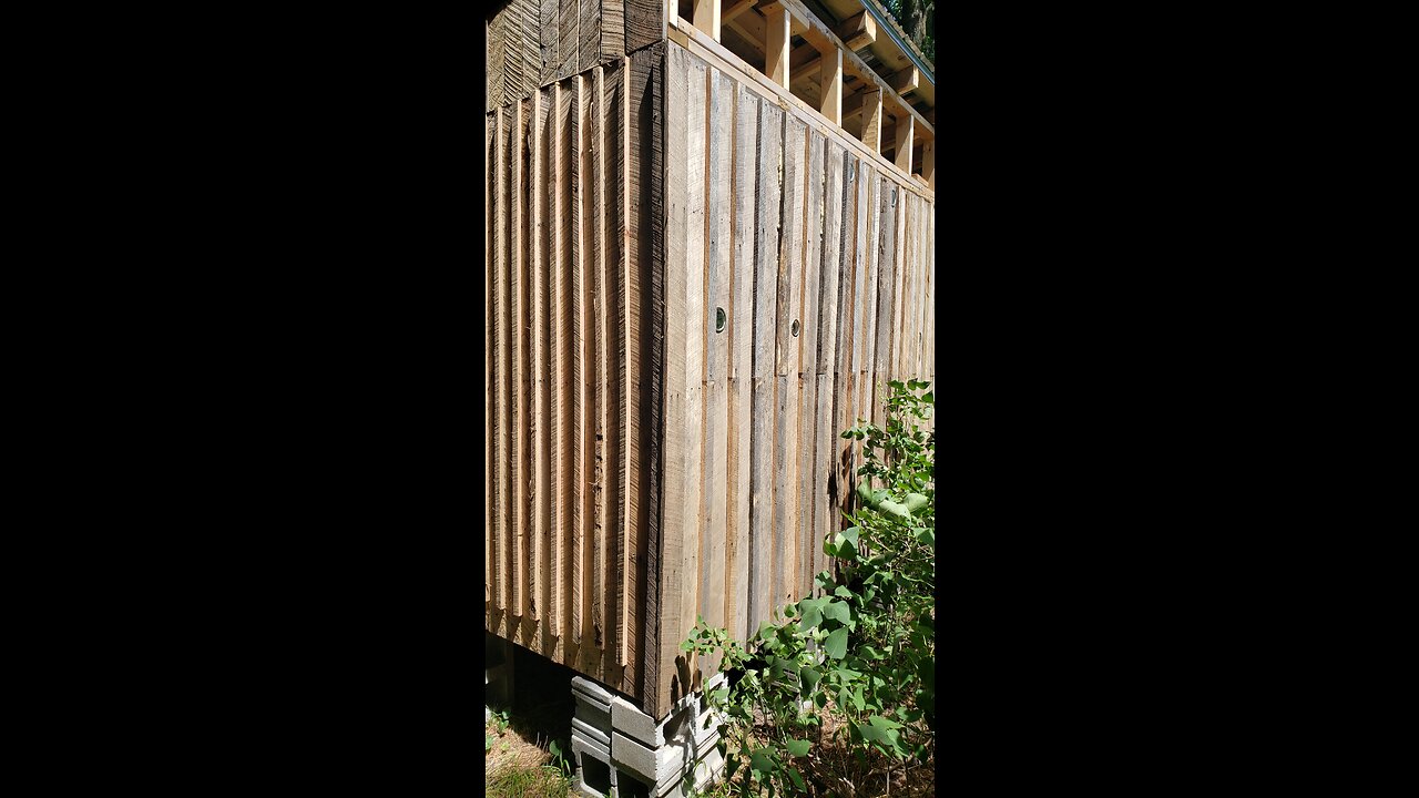 Chicken Coup from large Pallets