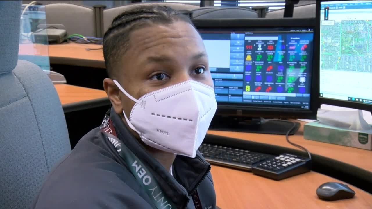 A nationwide 911 operator shortage has Milwaukee considering raising pay