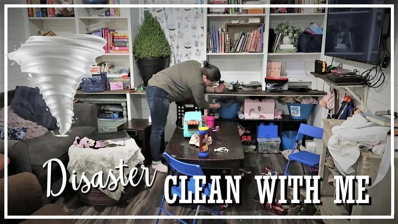 Clean With Me//Speed Cleaning Motivation//Messy House