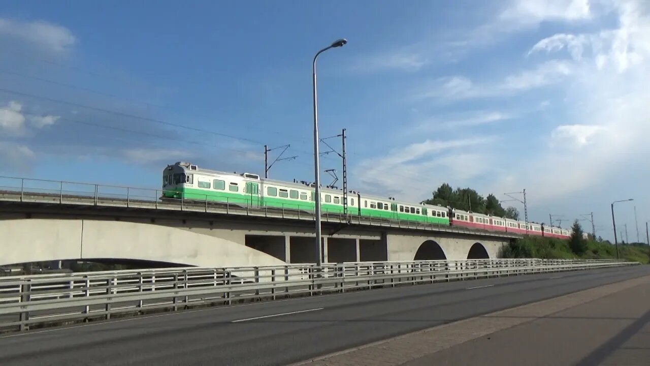 Local train at Keskikoski, Koria, bridge 11.8.2021