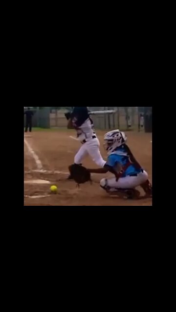 NEVER Give Up on the Play!!! 🥎