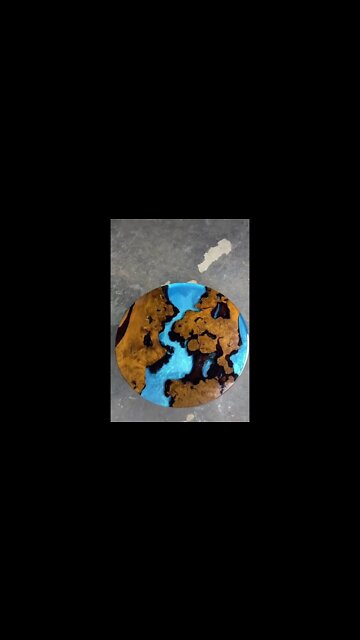 Делаем стол из эпоксидной смолы