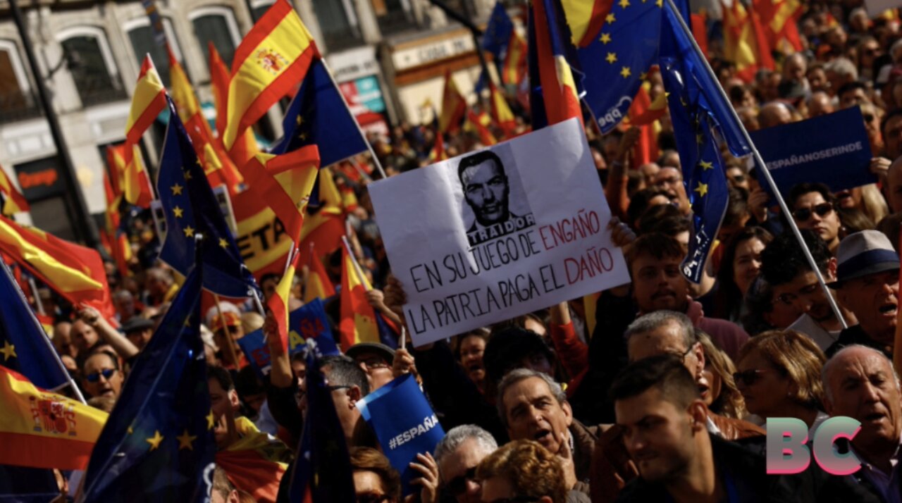 Tens of thousands protest across Spain at proposed Catalan amnesty