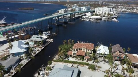 Experts: Hurricane Ian's floodwaters could lead to worse algal blooms