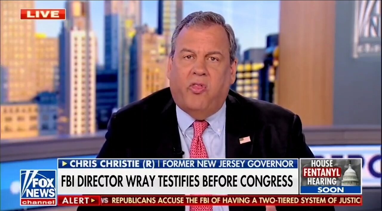 Chris Christie Defends FBI Director Wray