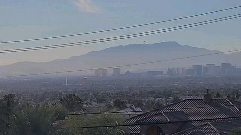 Did you see the hazy skies over Las Vegas today? Check this out! 12.05.2024 #follow #lasvegas