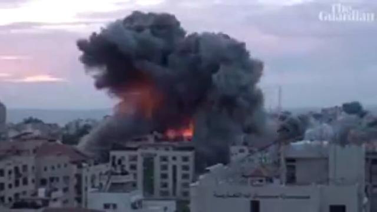 WWLLL? ISRAELI AIRSTRIKE HITS GAZA