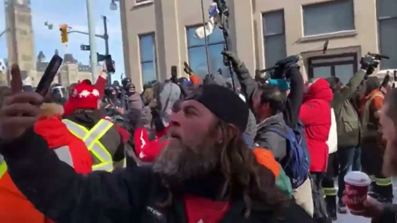 Canadians Singing Anthem While Riot Police Push - Ottawa Freedom Convoy