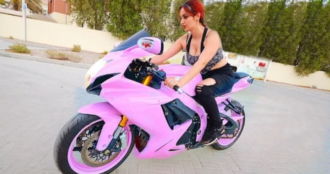 MY SISTERS NEW CUSTOM BIKE
