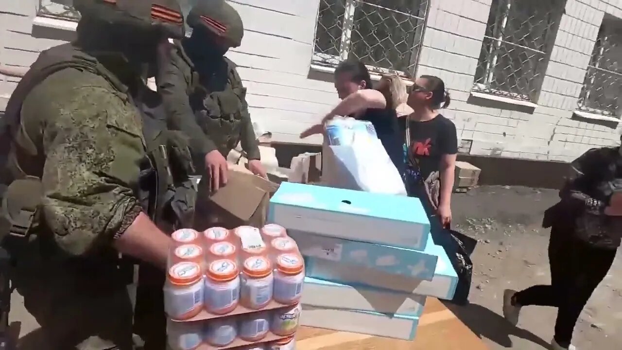 Russian Troops Deliver 30 Tonnes Of Humanitarian Aid To Pervomaisk, Lugansk People's Republic!
