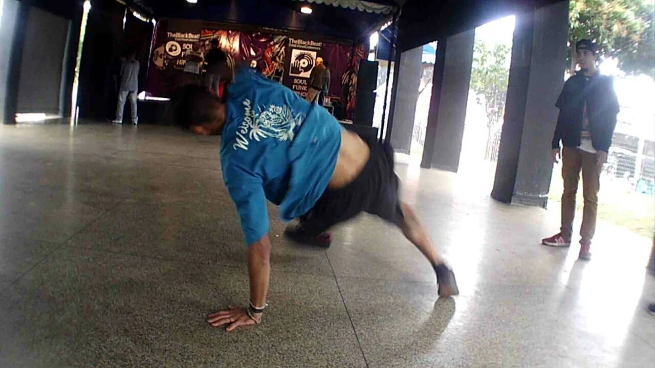 カザ・ド・ヒッピホップ DIADEMA 楽しむBBOYフォルミッガ - Bboy Formiga curtindo na Casa do HipHop Diadema