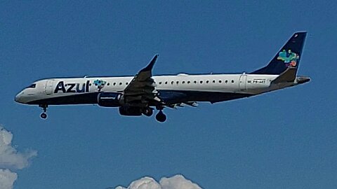 Embraer 195 PR-AXT coming from São Gabriel da Cachoeira to Manaus