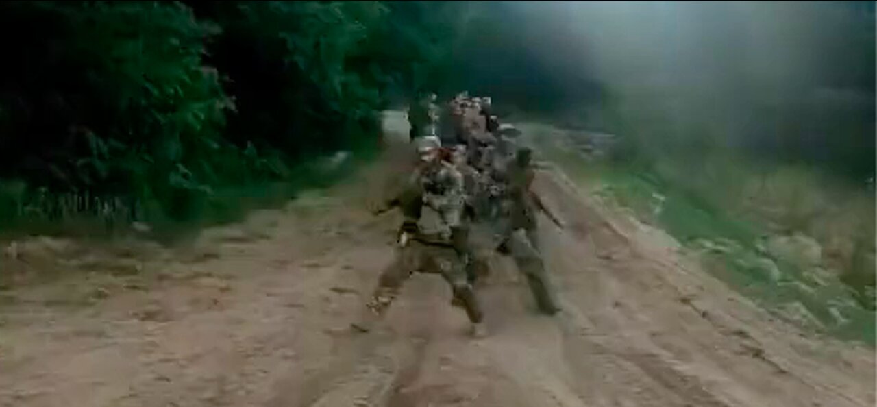 Ukrainian troops dance their way into #lyman ???? AS STUPID AS THE DANCING NURSES...