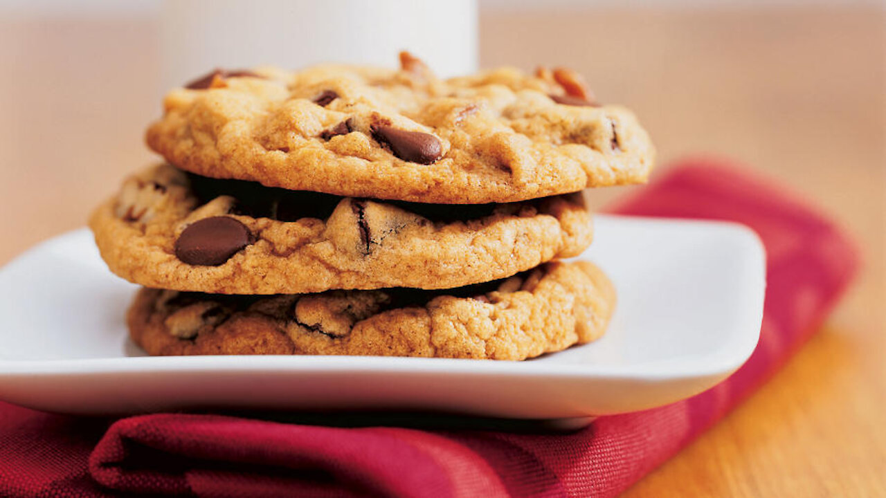 How To Make Perfect Chocolate Chip Cookies🍪