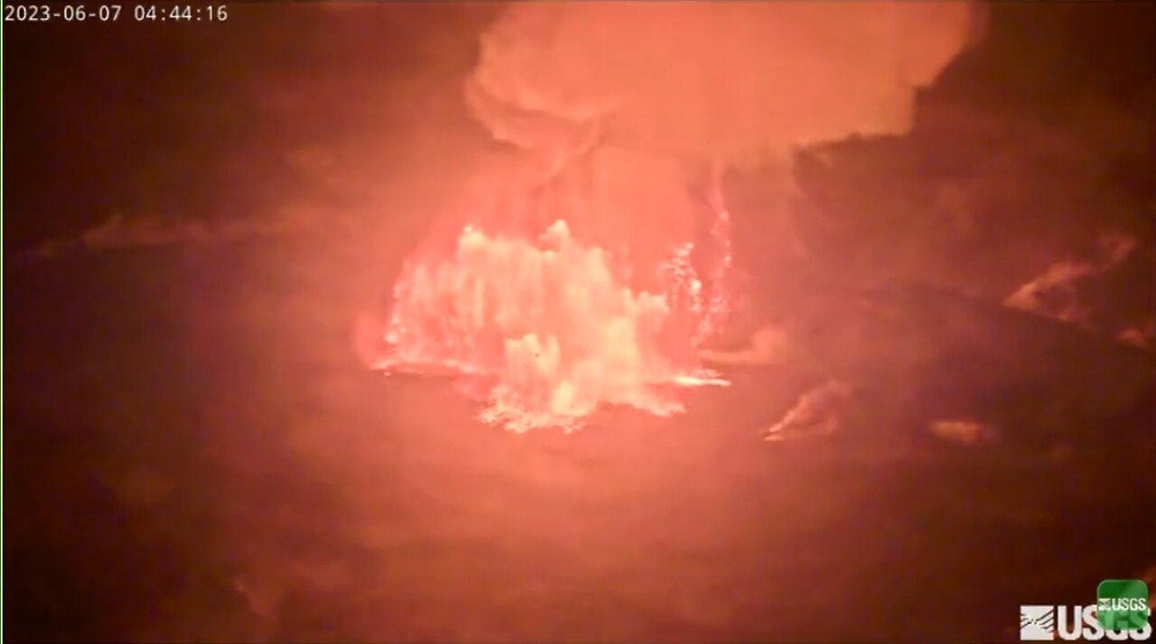 The Moment Hawaii's Kilauea Volcano Began Erupting