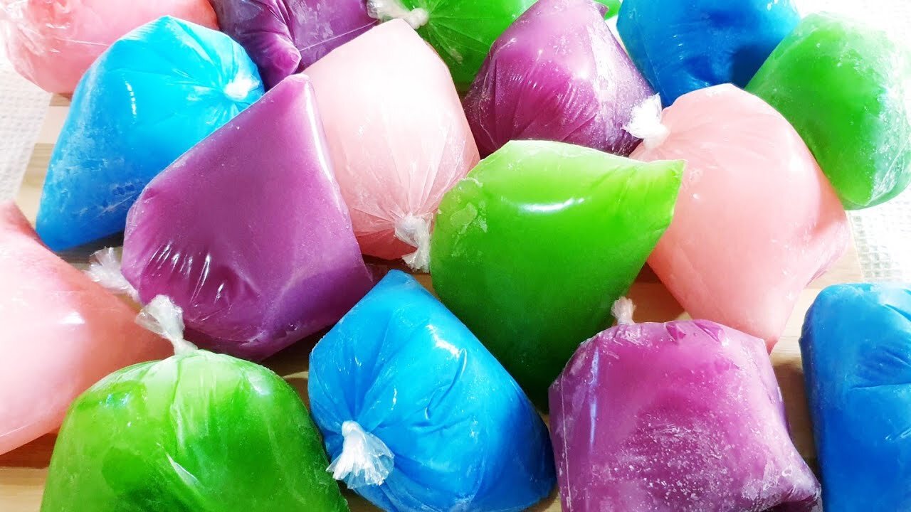 MILKY ICE POPS || MILKY ICE BLOCKS RECIPE || HOW TO MAKE ICE LOLLIES AT HOME