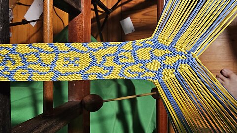 Kumihimo - Takadai Braiding Stream - 144- Gold and Lapis