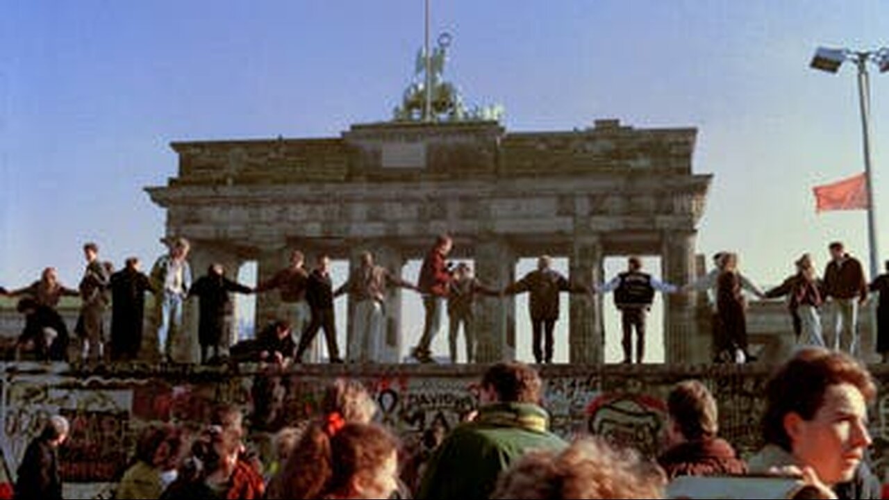 Germany Celebrates 35 Years Since the Fall of the Berlin Wall Amid Political Turmoil