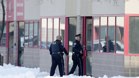 Police: 2 students dead, teacher hurt in Des Moines shooting